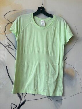 Athleta Momentum Seamless Tee